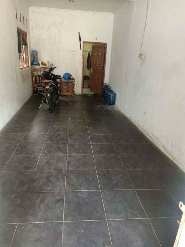 dijual rumah petukangan