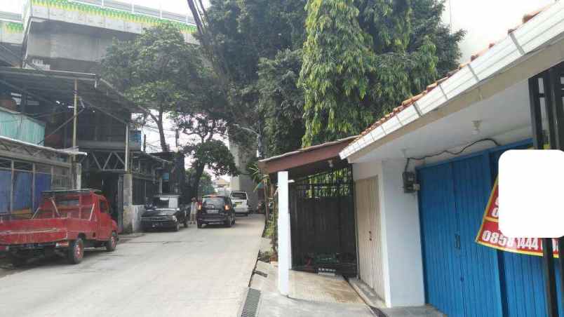 dijual rumah petukangan