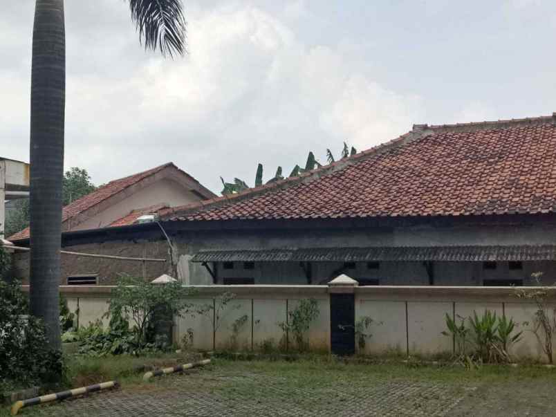 dijual rumah petukangan