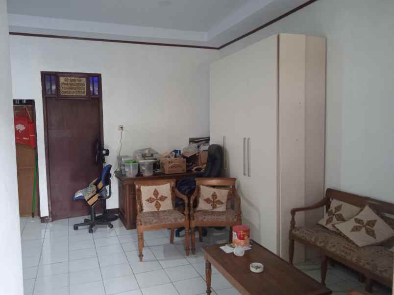 dijual rumah petukangan selatan