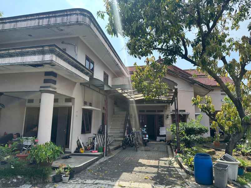 dijual rumah pinus regency