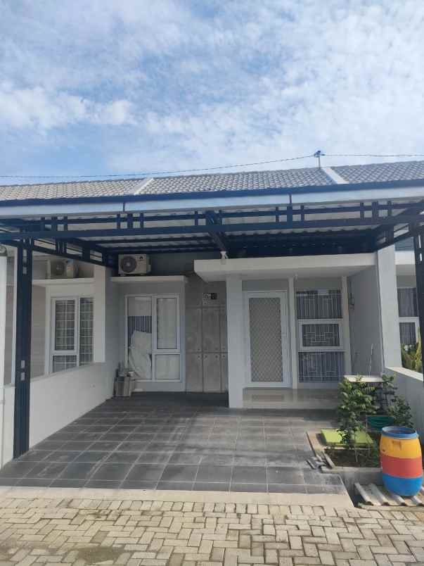 dijual rumah plamongan indah