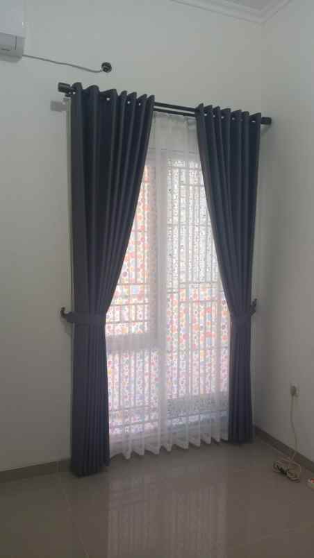 dijual rumah plamongan indah
