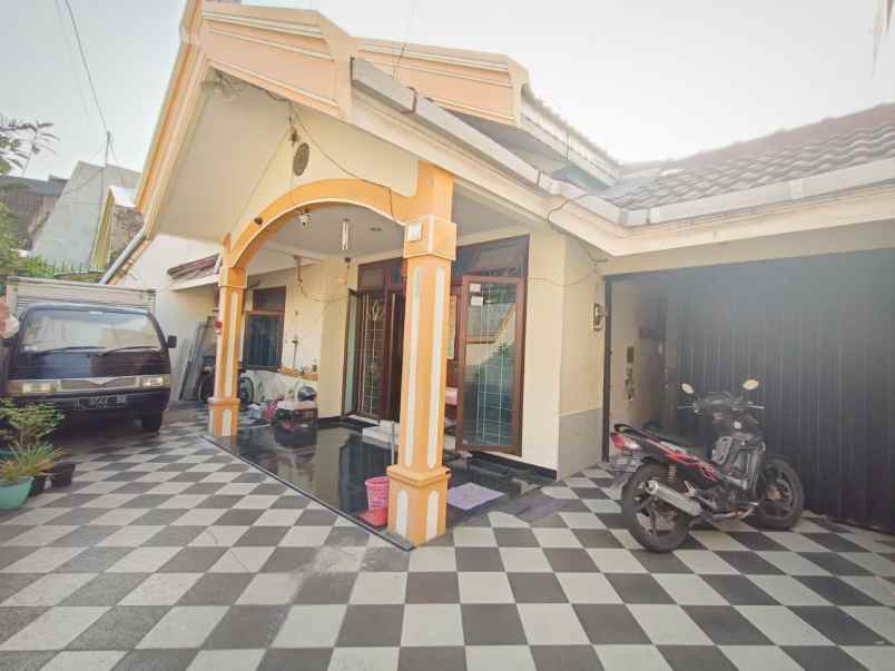 dijual rumah ploso timur