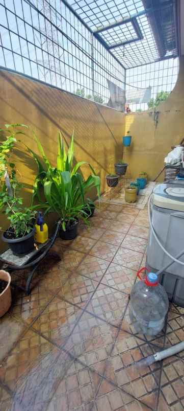dijual rumah pondok bambu