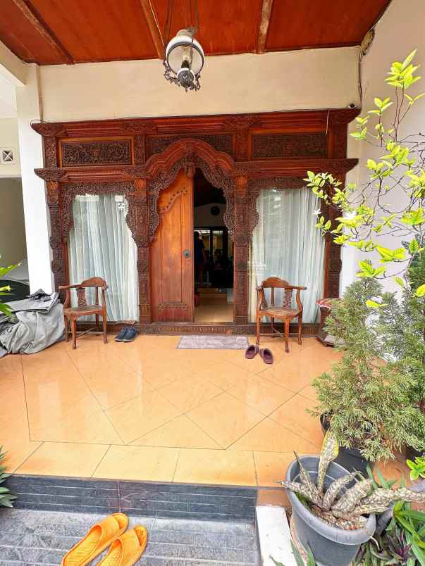 dijual rumah pondok bambu