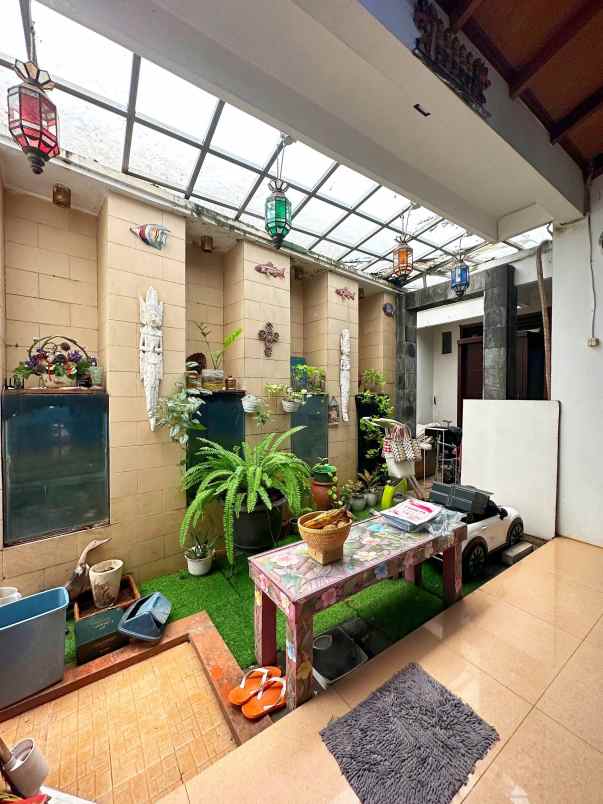 dijual rumah pondok bambu