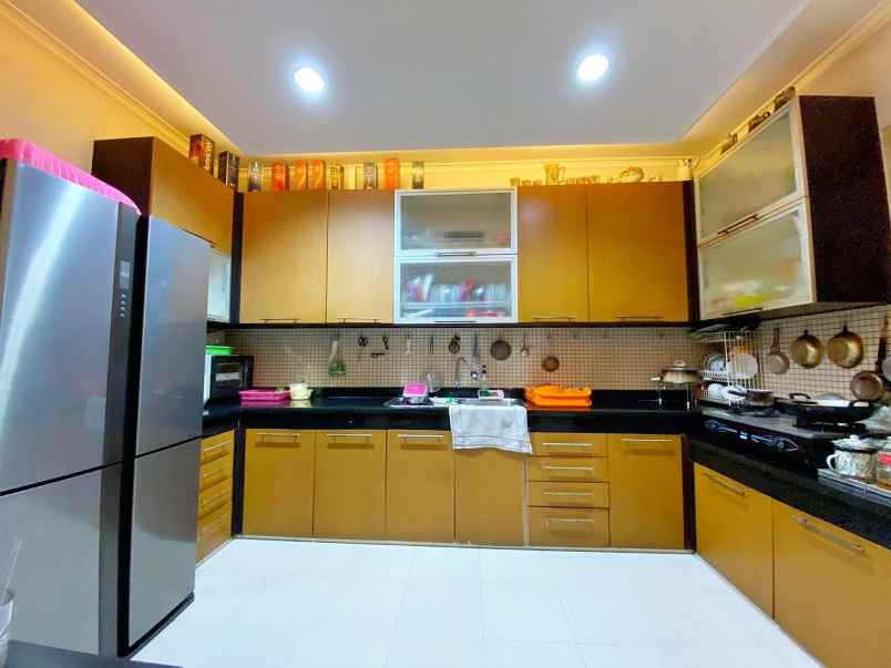 dijual rumah pondok hijau golf gading