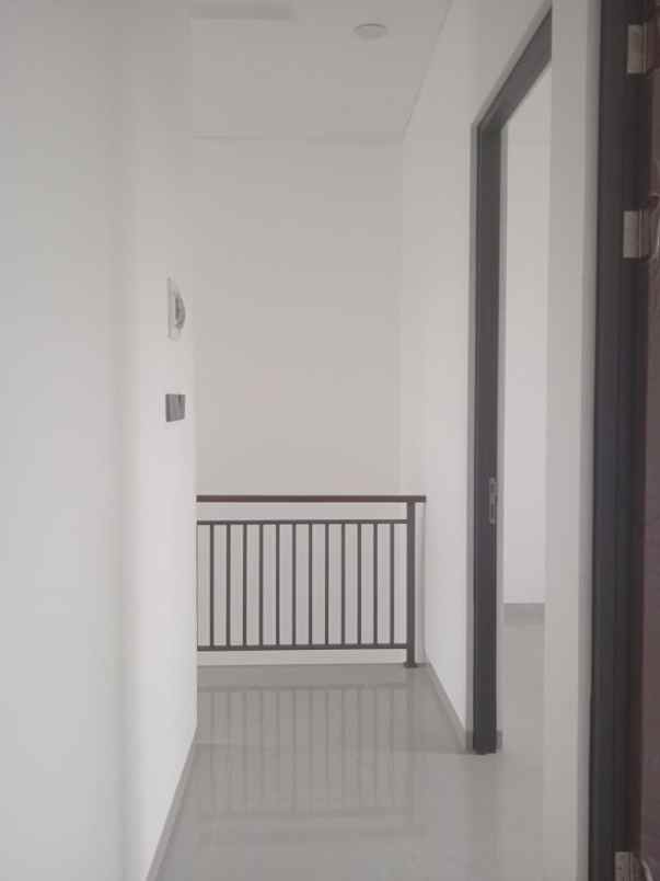 dijual rumah pondok hijau setiabudi