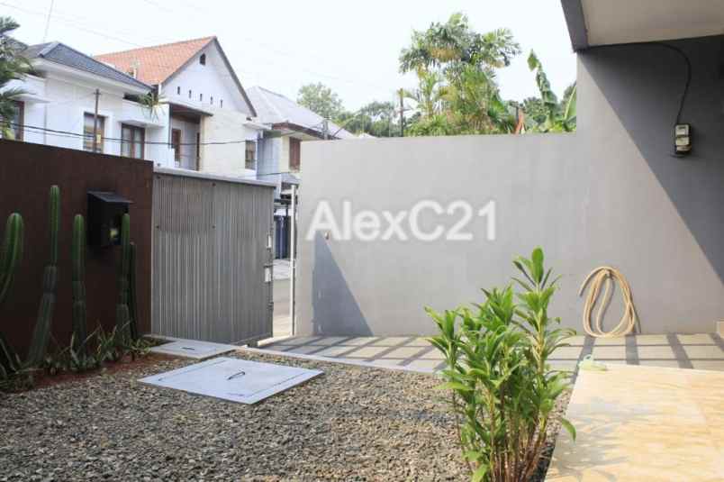 dijual rumah pondok indah