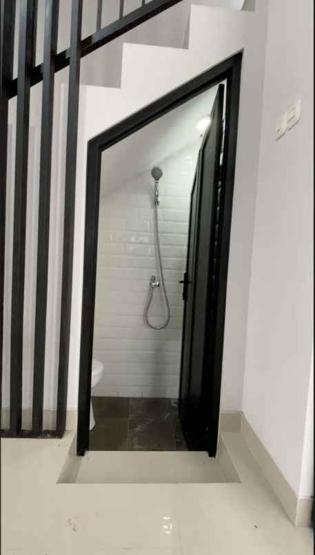 dijual rumah pondok labu