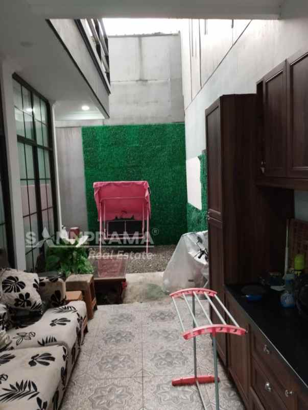 dijual rumah pondok pinang