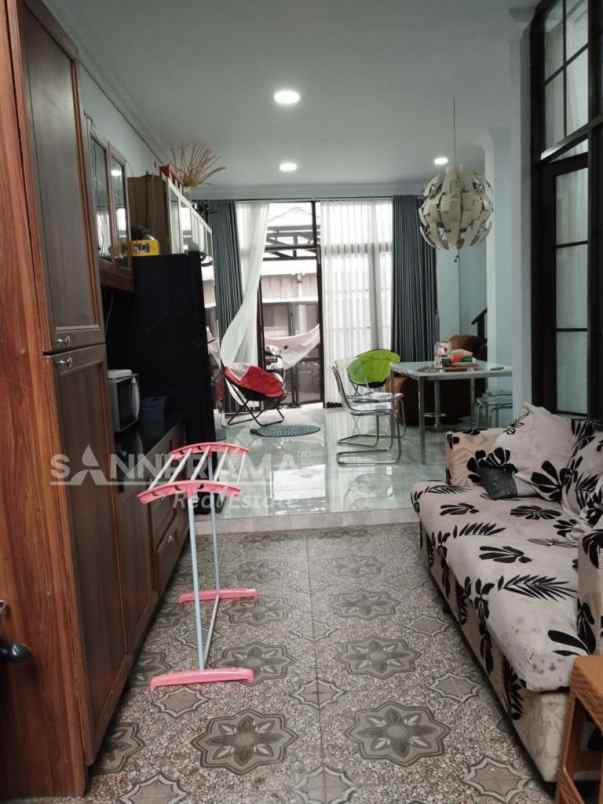 dijual rumah pondok pinang