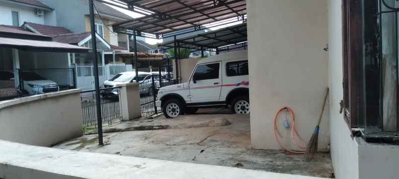 dijual rumah posisi di hook strategis