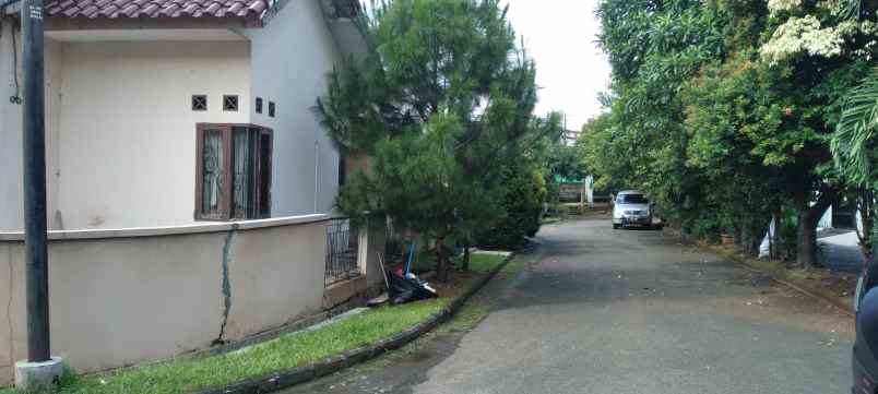 dijual rumah posisi di hook strategis