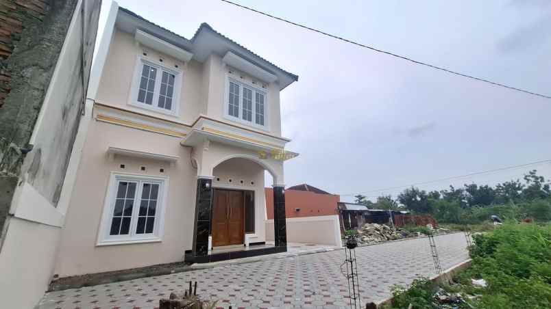 dijual rumah potorono kec banguntapan