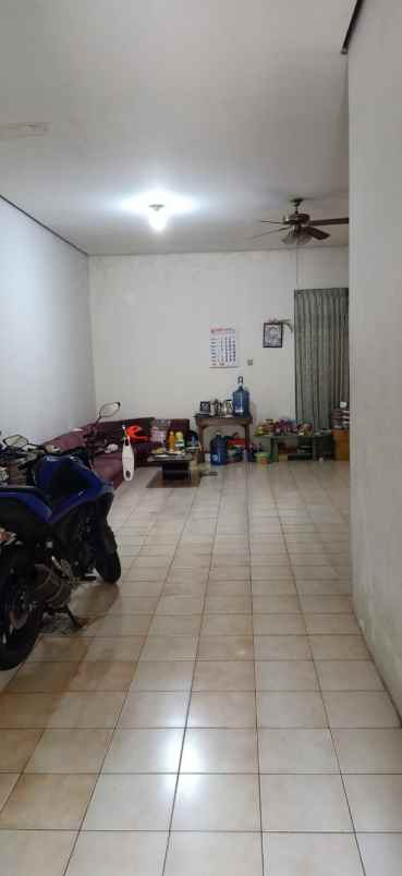 dijual rumah pradah permai