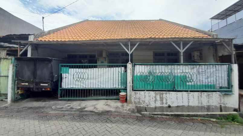 dijual rumah pradah permai