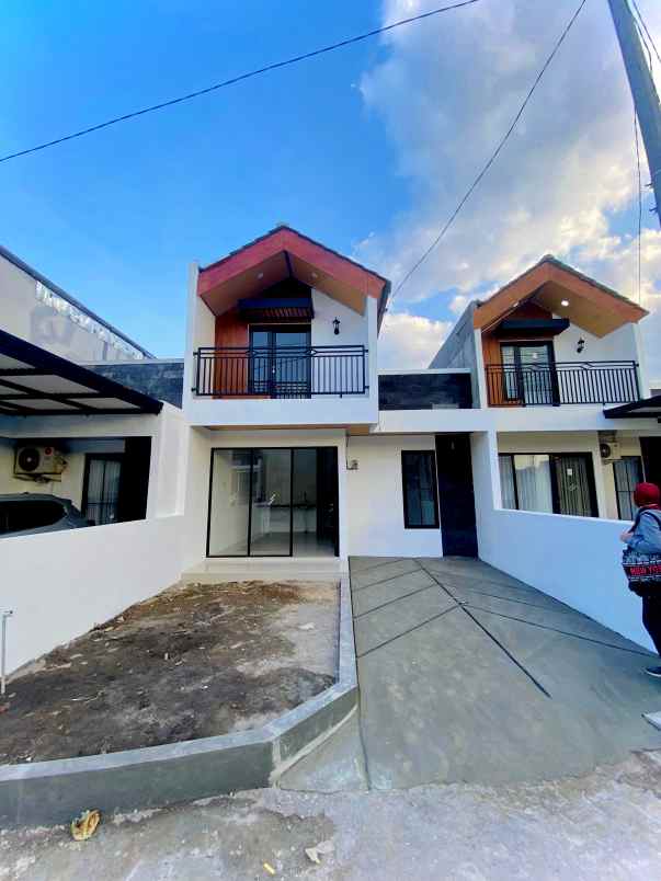 dijual rumah prambanan