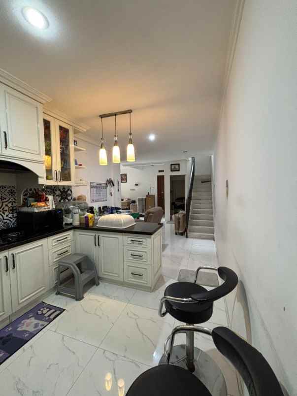 dijual rumah punai iv bintaro sektor 2