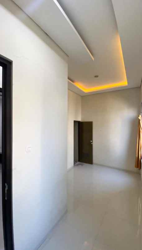 dijual rumah puri 88