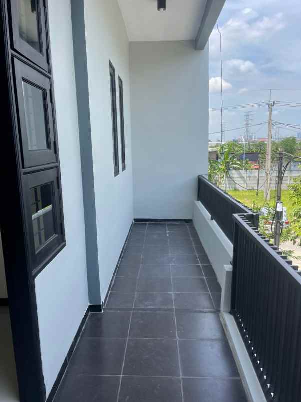 dijual rumah puri asri pakuwon city