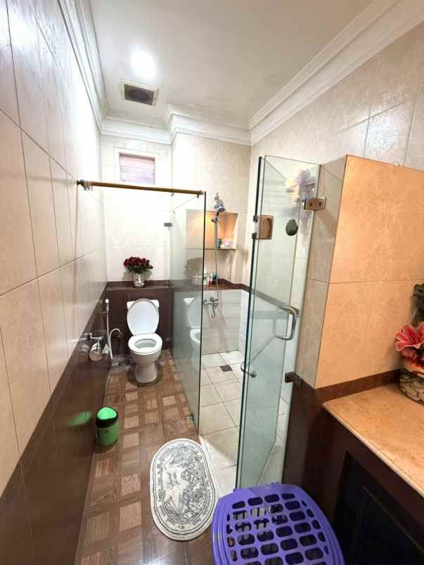 dijual rumah puri sriwedari cibubur