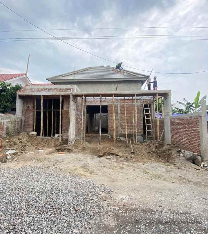 dijual rumah purwomartani kalasan