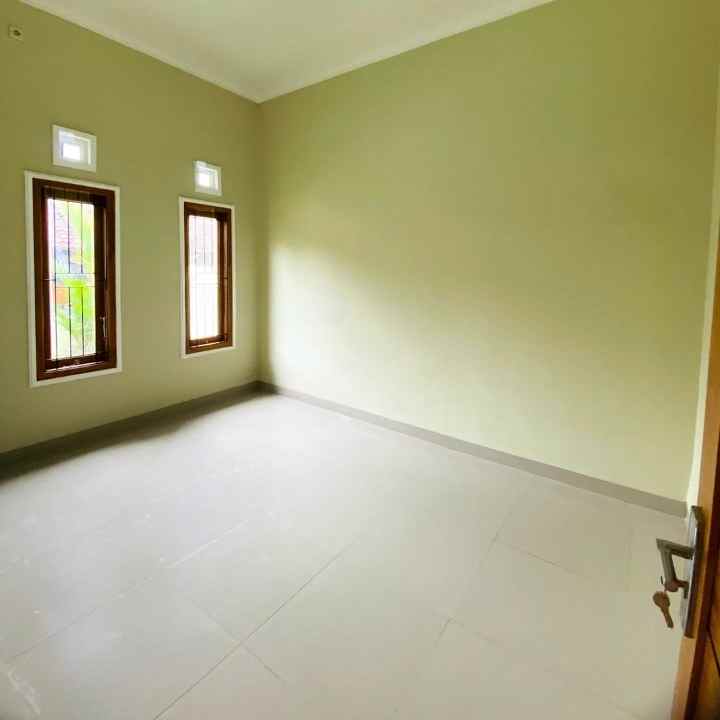 dijual rumah purwomartani kalasan