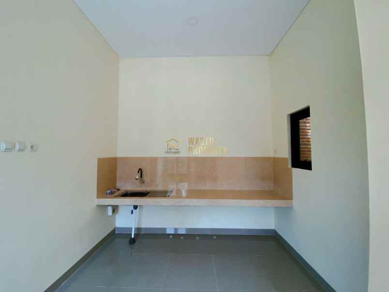 dijual rumah purwomartani kalasan