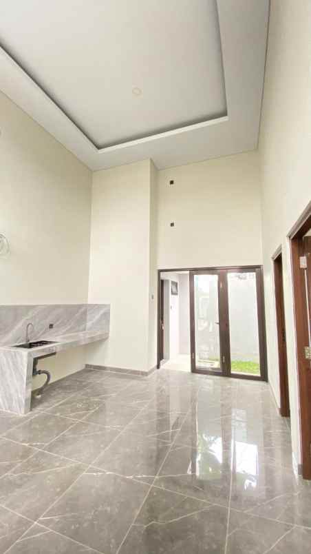 dijual rumah purwomartani kalasan