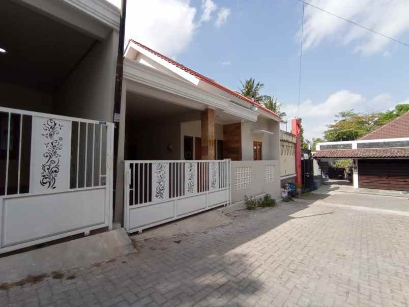 dijual rumah purwomartani kalasan sleman