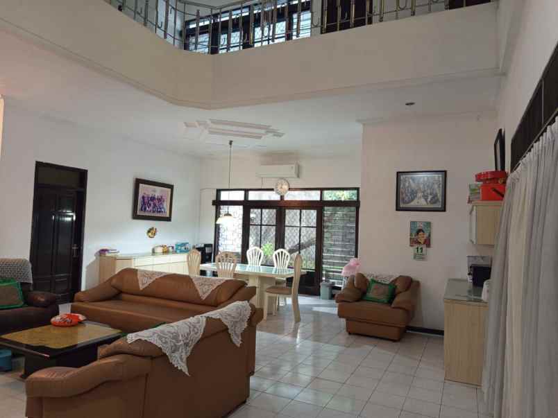 dijual rumah raya satelit