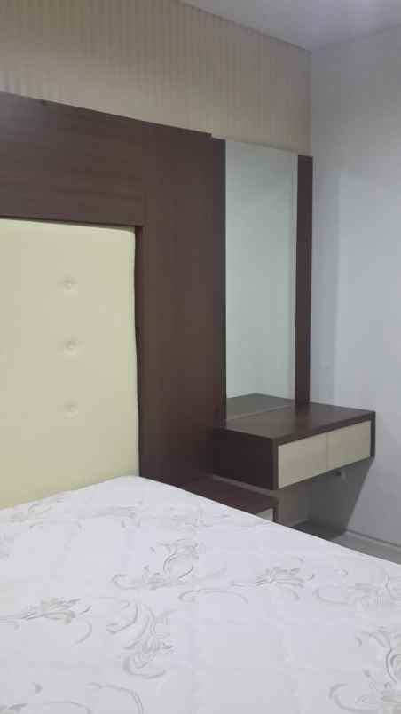 dijual rumah royal park residence