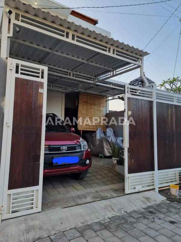 dijual rumah sanut kauh