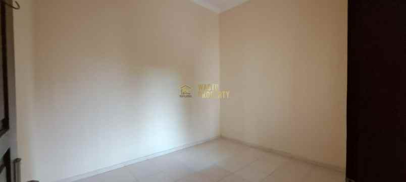 dijual rumah sariharjo