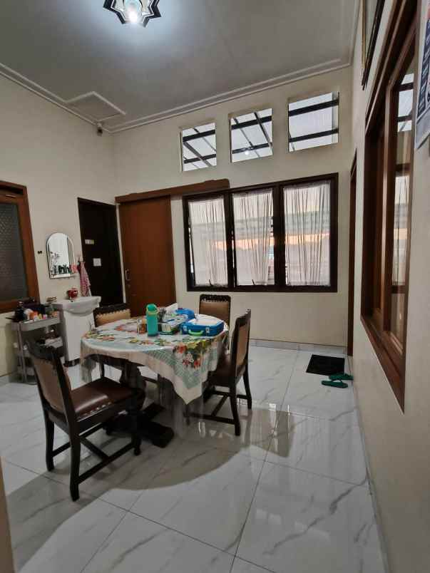 dijual rumah sarijadi sukasari kota bandung