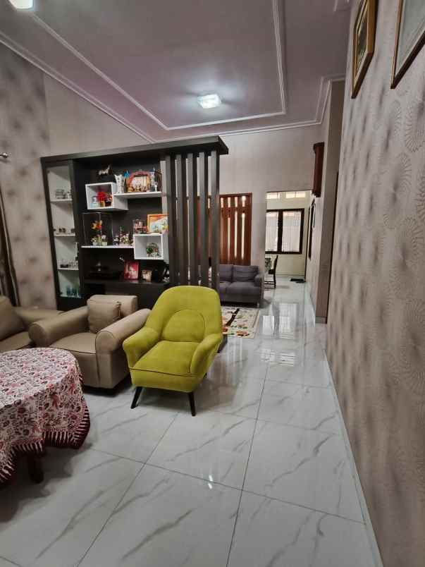 dijual rumah sarijadi sukasari kota bandung