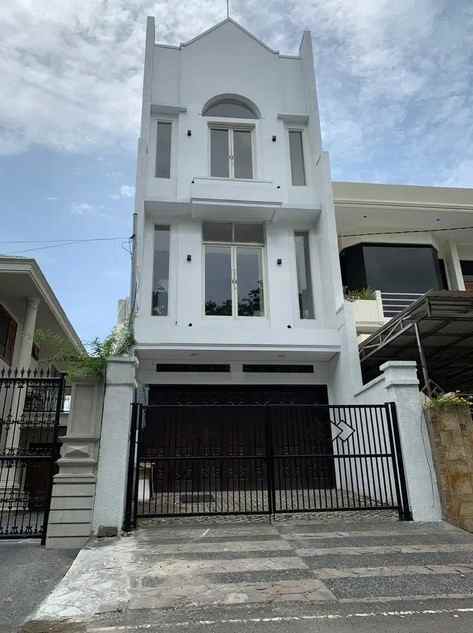 dijual rumah satelit