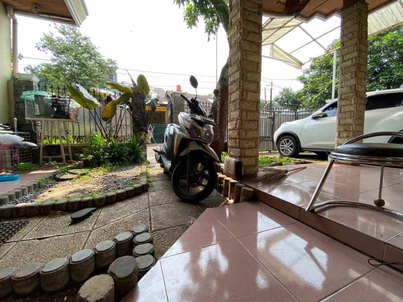 dijual rumah sayap holis caringin
