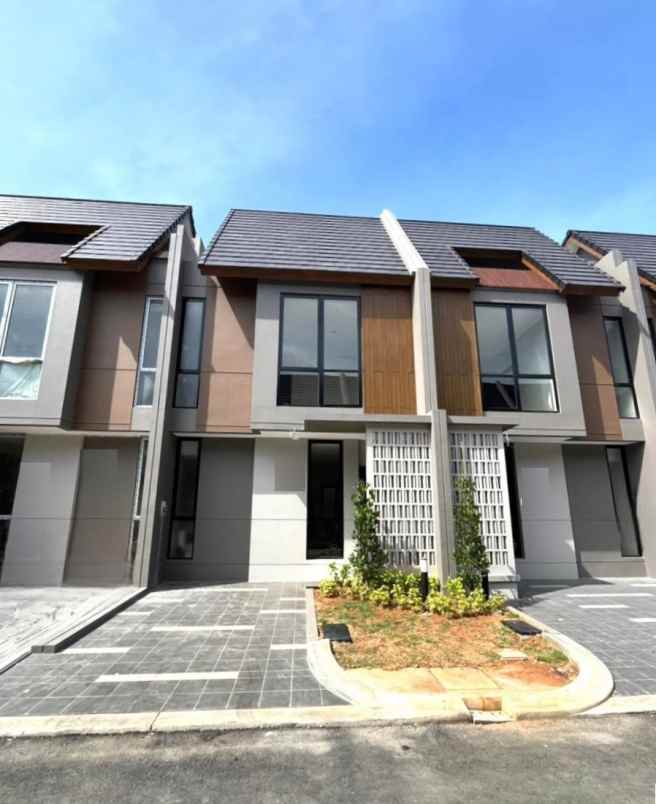 dijual rumah scg summarecon crown gading