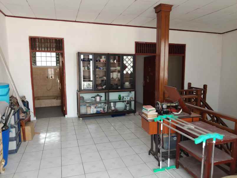 dijual rumah second 2lt kokoh terawat di kramat jati