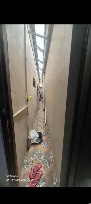 dijual rumah second terawat di pancoran mas depok