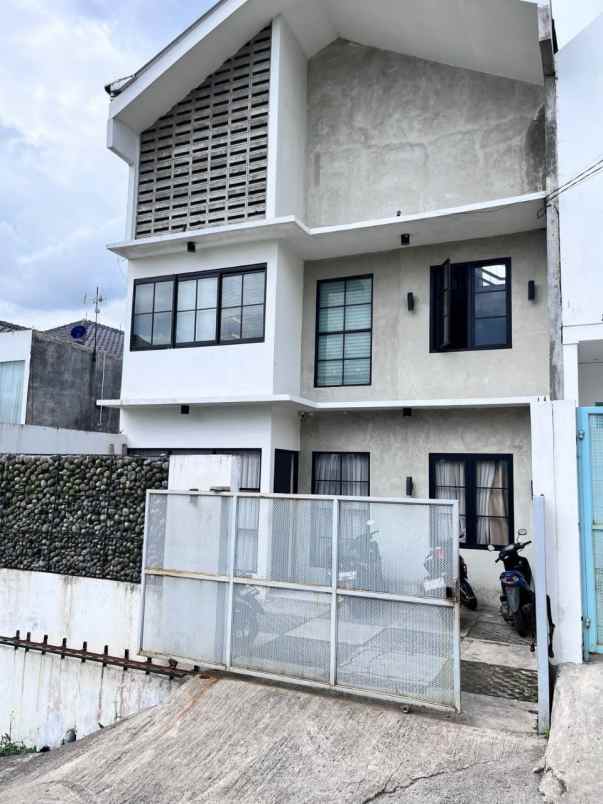 dijual rumah sekejengkol