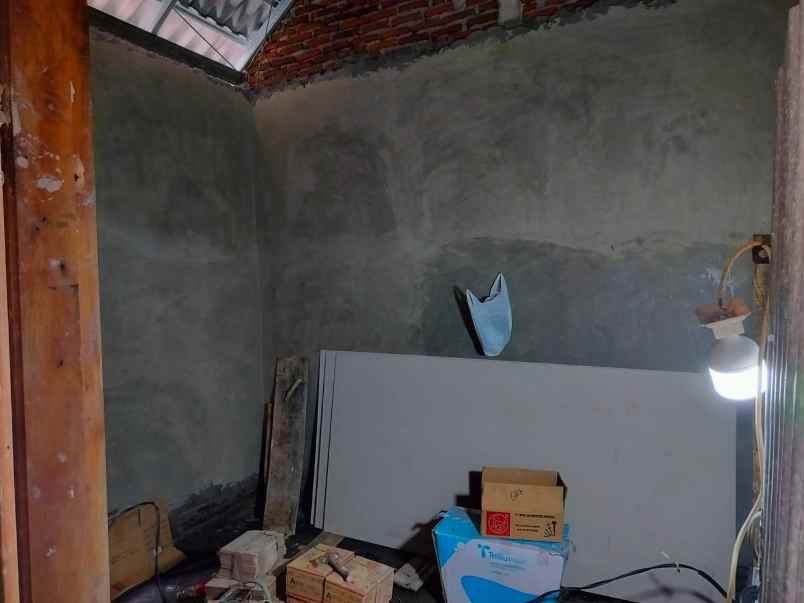 dijual rumah selomartani