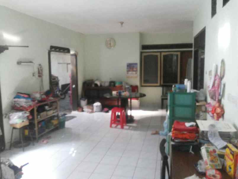 dijual rumah semolowaru