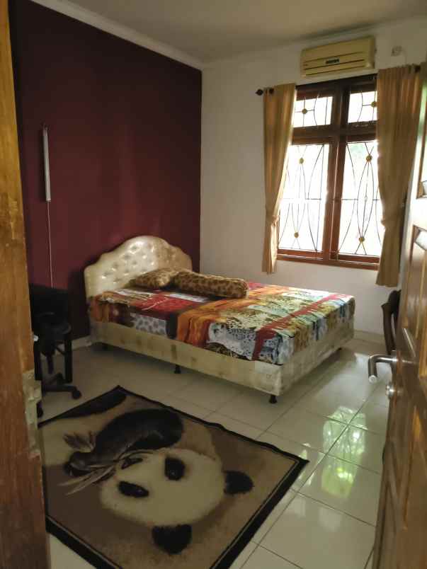 dijual rumah senayan