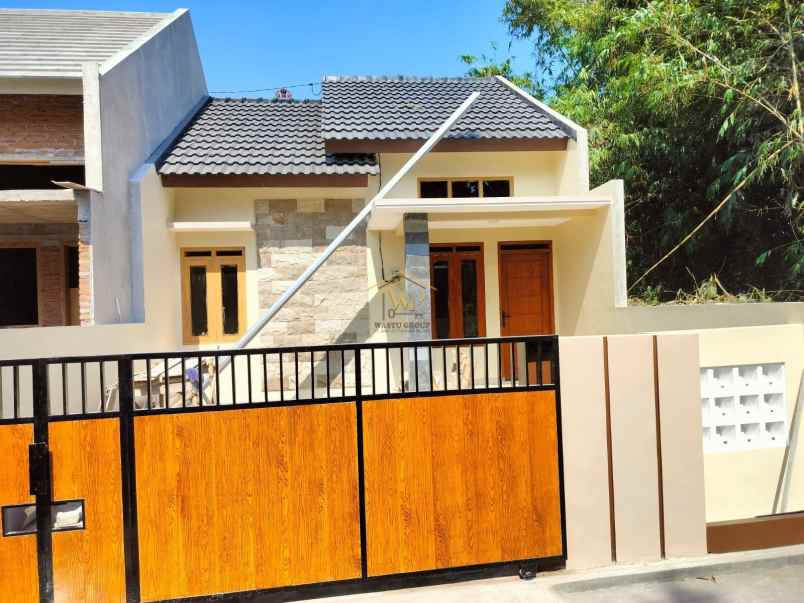 dijual rumah sendangtirto kec berbah