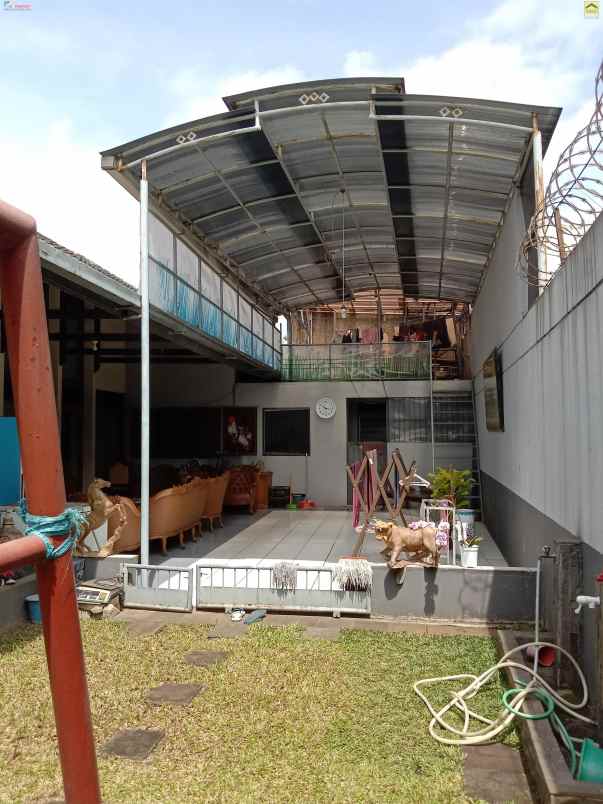 dijual rumah setrasari sukajadi kota