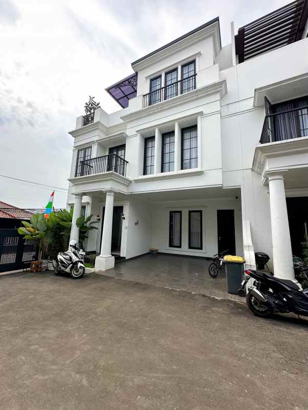 dijual rumah setu